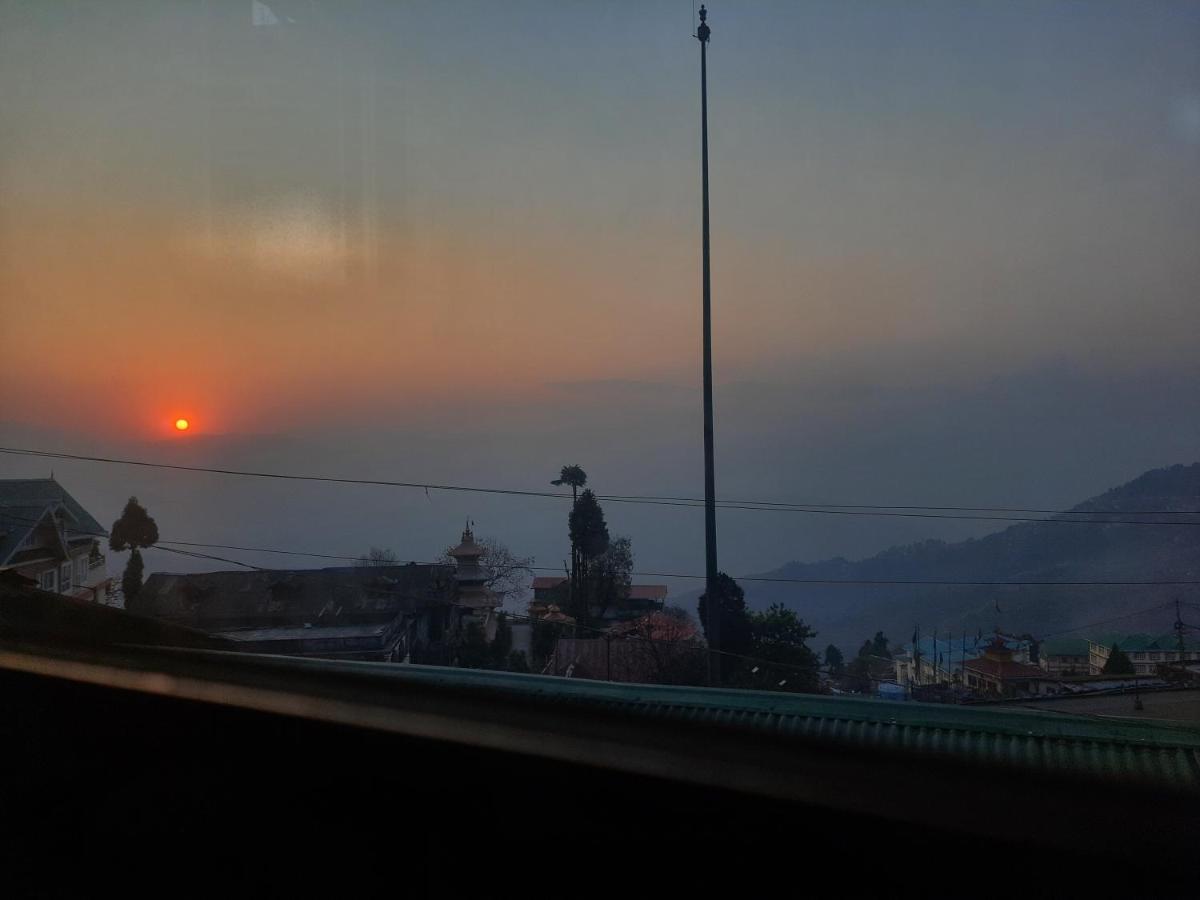 Neora Backpackers Hostel Darjeeling  Bagian luar foto